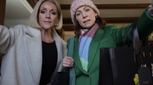 "New York classic characters" —In a luxury prewar building where the loathsome co-op board president (guest star Linda Lavin) falls to her death from a balcony, Elsbeth and Kaya meet Joan (guest star) Star) was called to the scene to look for clues. Pictured (left): Jane Krakowski as Joann Lenox and Carrie Preston as Elsbeth Tascioni Photo: Elizabeth Fisher/CBS 2024 CBS Broadcasting, Inc. All rights reserved.