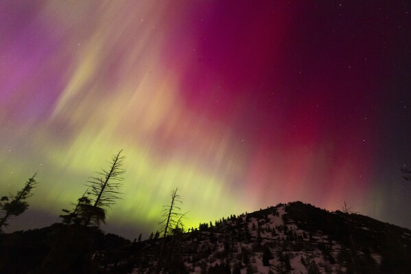 Solar storm puts on brilliant light show around the world, but no serious problems reported